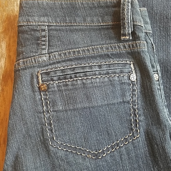 Bcbgmaxazria wide leg jeans - Picture 2 of 9